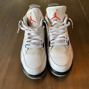 Air Jordan 4 Retro